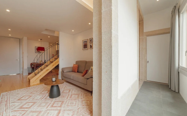 Heart OF Porto Apartment F Duplex by Vacationy