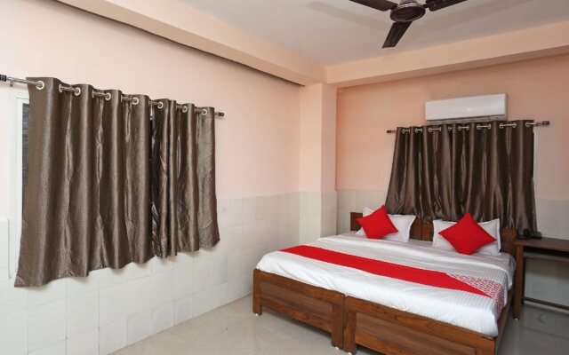 Hotel Royal Palm by OYO Rooms