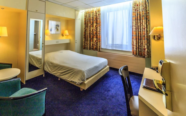 Hotel Pacific