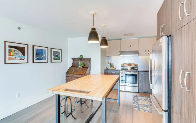 Modern Springfield Apartment ~ 7 Mi to Downtown!