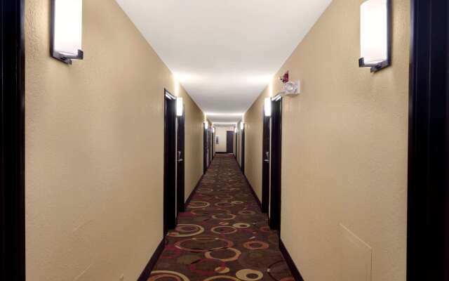 Super 8 by Wyndham Joplin