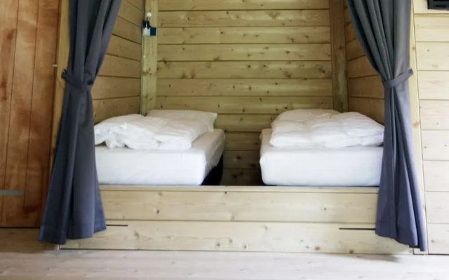 Campsite - Cozy Tentlodge With Roofed Terrace in a Green Area - Camping in Hardenberg - Photo 4