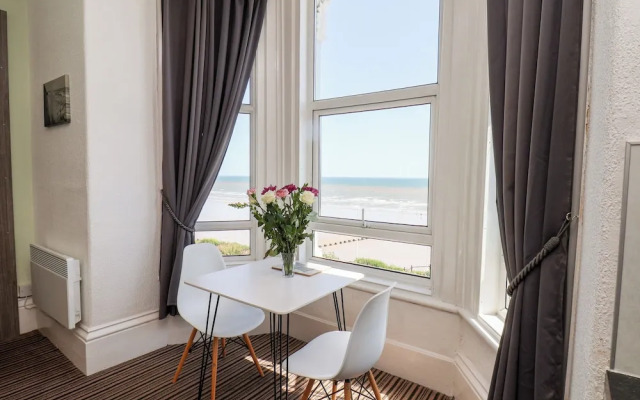 6 Beach View @ Beaconsfield House