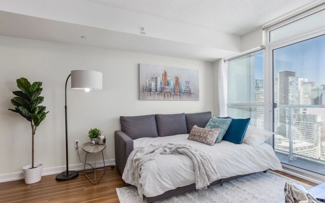 Premier High-Rise Downtown Suites