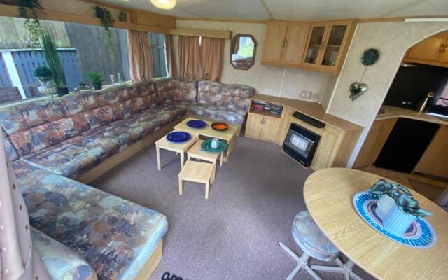 Holiday House Palangas 23