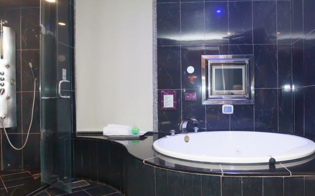 Holiday Motel - Wunjhong Branch