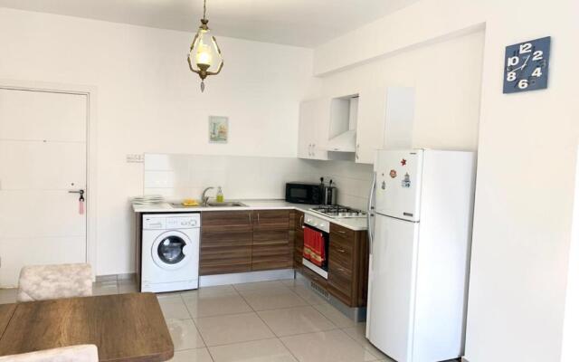 Beautiful & Quiet Two-Bedroom Apartment with Private Garden Lukomorye C1