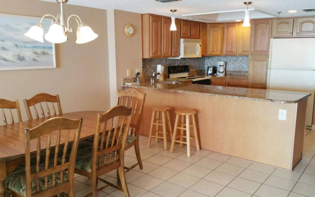 Las Brisas Condominiums
