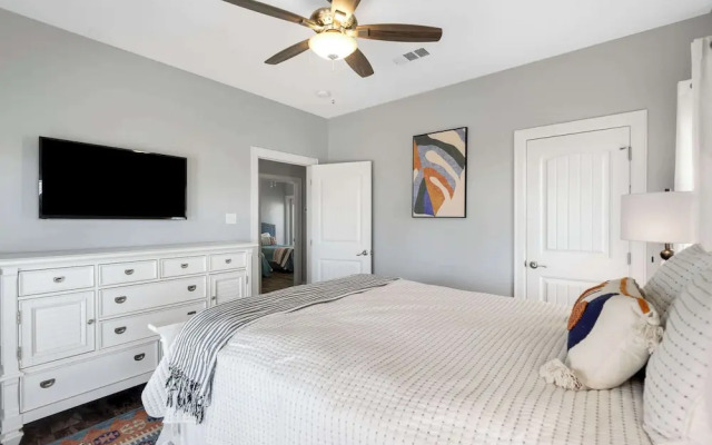 Ocean Views Optional Golf Cart Sleeps 14