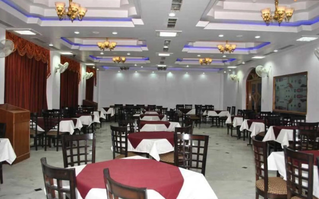 City Hotel