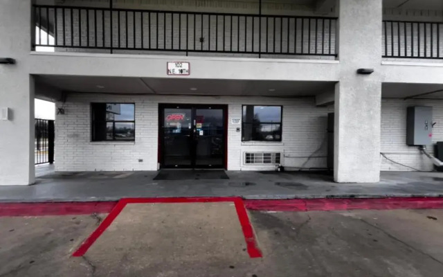 Deluxe Inn Motel By Oyo Grand Prairie Interstate 30