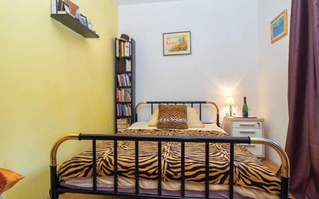 Nice Home in Jesenice With Wifi and 2 Bedrooms