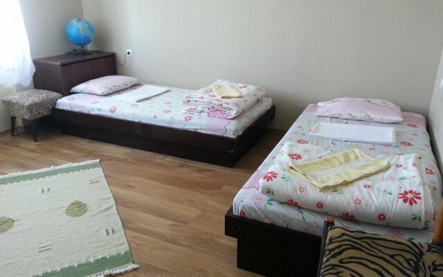 Mihaela Lake Retreat