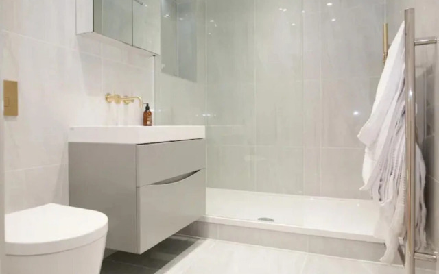 Stunning Newly Refurbished 2BD Shoreditch Flat