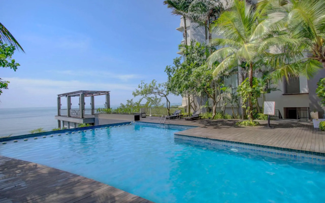 Golden Tulip Balikpapan Hotel & Suites