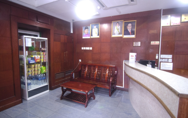 OYO 991 Mayfair Hotel