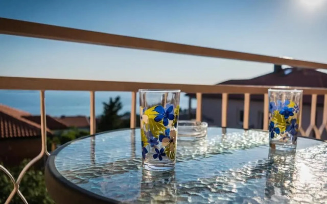 Scenic and Sunny Apartments With Sea View and Balcony