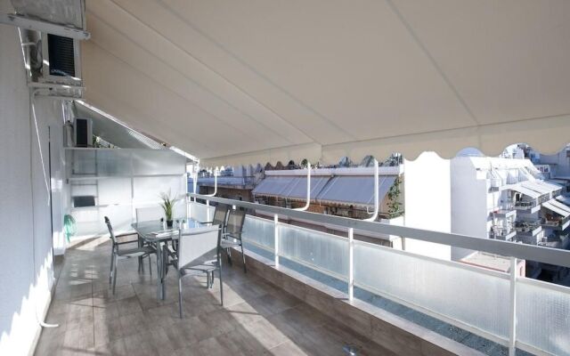 Kolonos - A Renovated Apartment