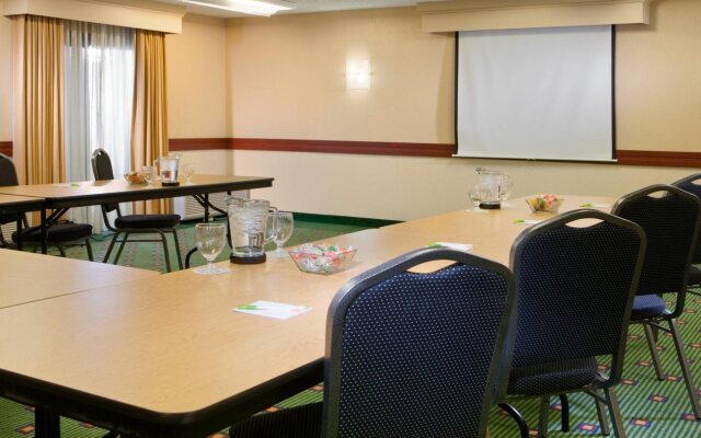 Courtyard by Marriott Hampton