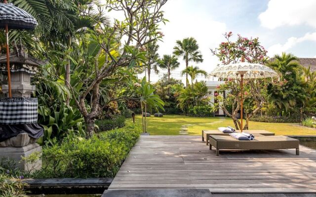 Villa Frangipani Waters