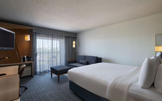 Courtyard by Marriott Austin The Domain Area