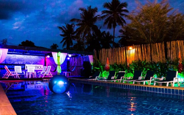 Phanganist Hostel