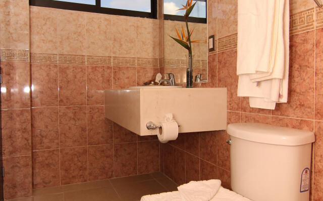 Hotel Embajadores