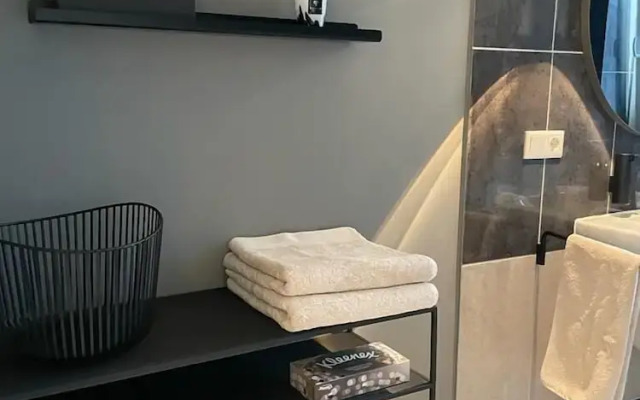 Pure Highlight Living