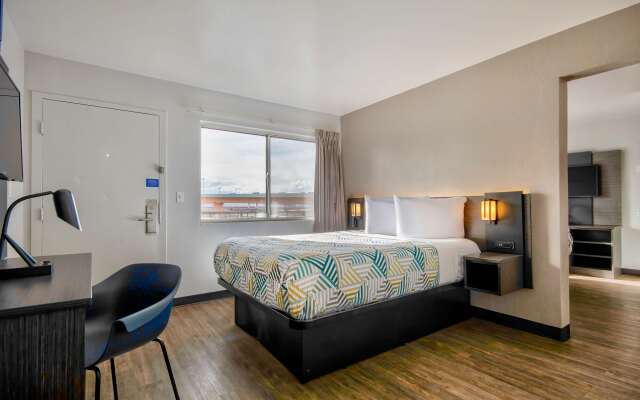 Studio 6 Albuquerque, NM – Midtown