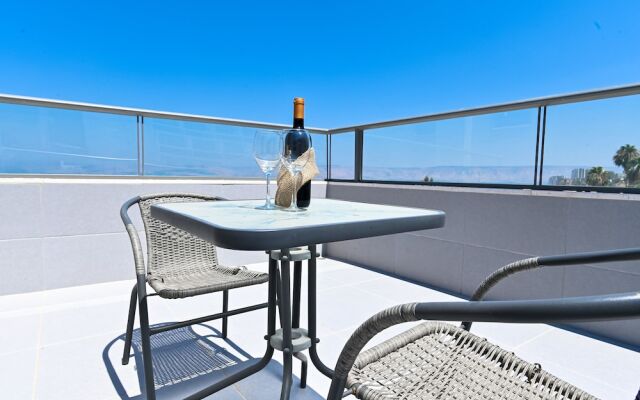 Galilee Triple Terrace