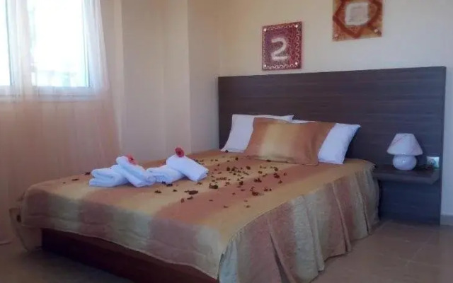 Paradise Kriopigi Hotel