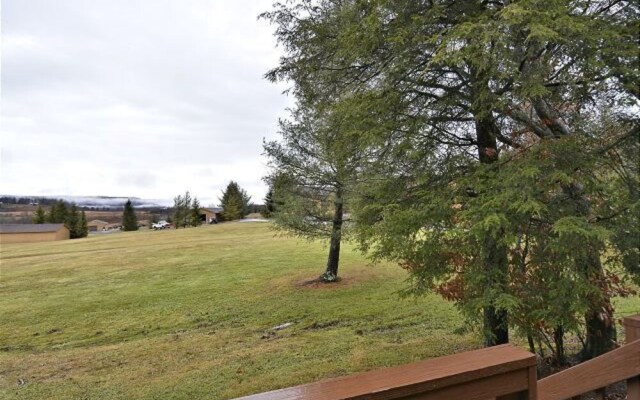 Idyllic Mountain Getaway