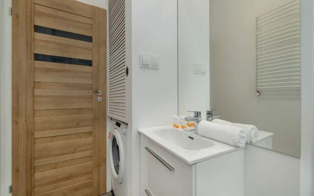 Modern Apartment in Krakow by Renters