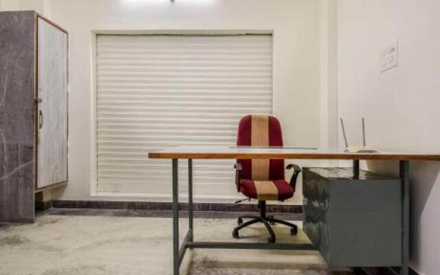 Flagship 74477 Divine Inn Hotel