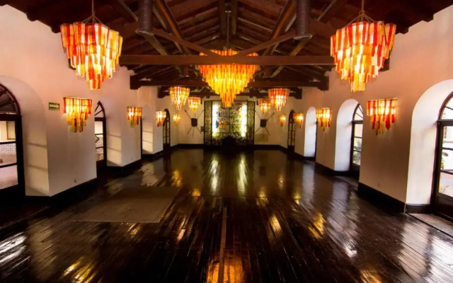 Hotel Playa de Cortes