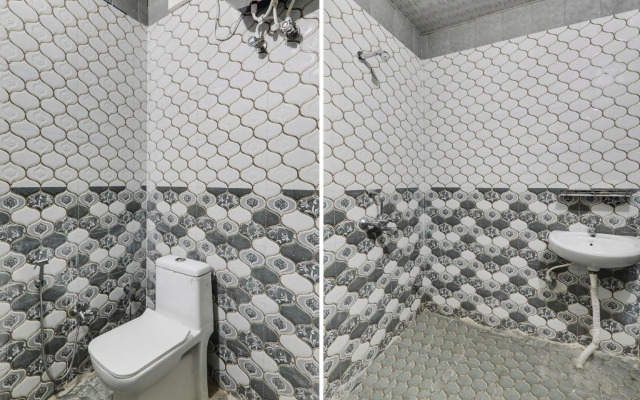 Flagship 93242 Hotel Comforties