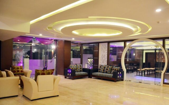 OYO Premium Viraj Khand