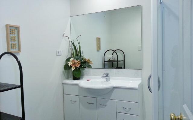 Lush & Co Auckland Bed & Breakfast