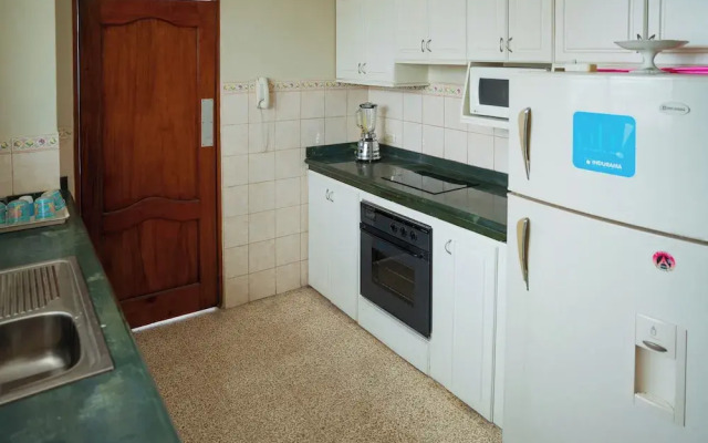 Captivating 4-bedroom Apartment in Salinas