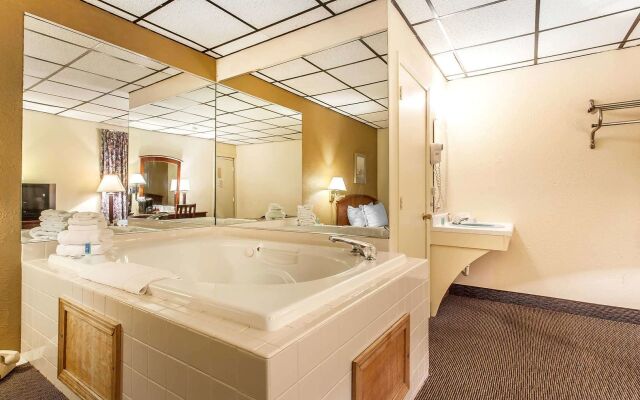 Rodeway Inn Sandusky North