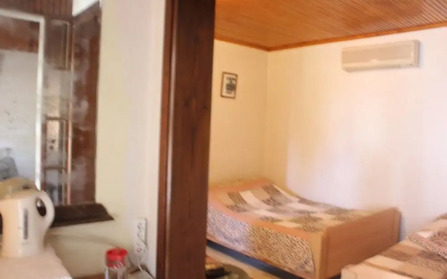 Urla Tarihi Han Otel