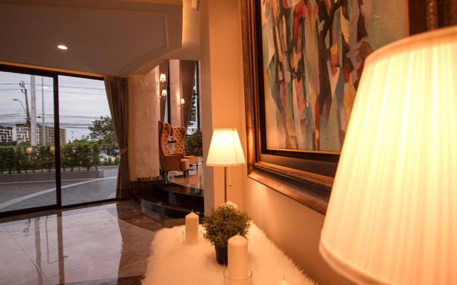 The Green View Hotel