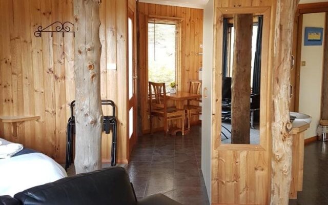 Bed in the Treetops Bed & Breakfast