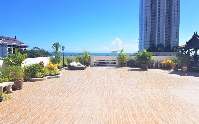 Fantastic sea Pool Views With Huge Terrace at Paradise Condominium Jomtien