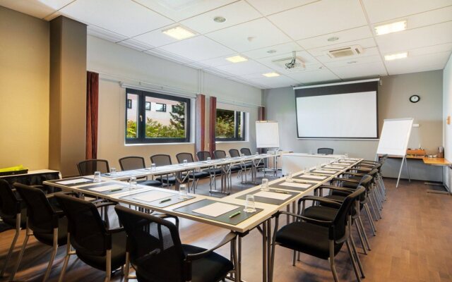 Holiday Inn Helsinki - Vantaa Airport by IHG