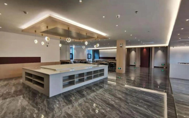 Triassic Museum Hotel