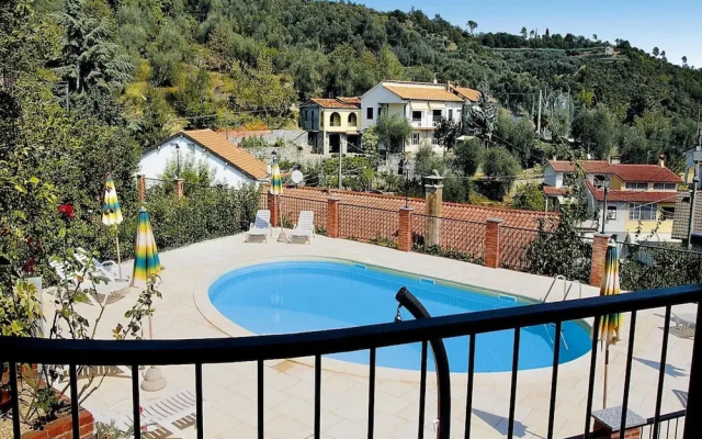 Elegant Castellaro Apartment With Pool