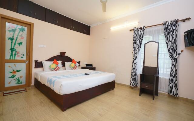 OYO 23359 Home Elegant 2BHK Munnaar Bypass