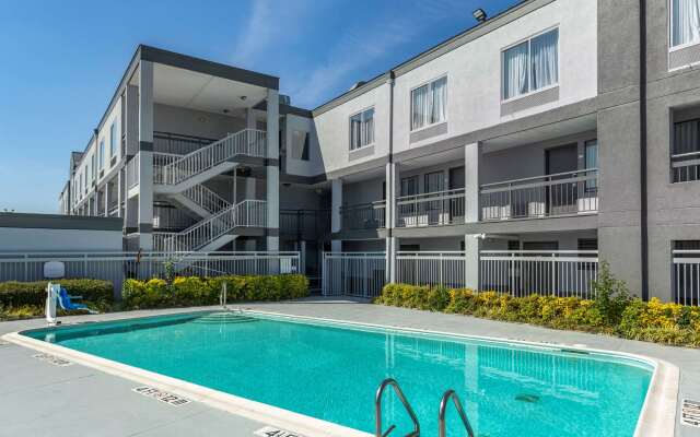 Quality Inn Fayetteville near Fort Bragg