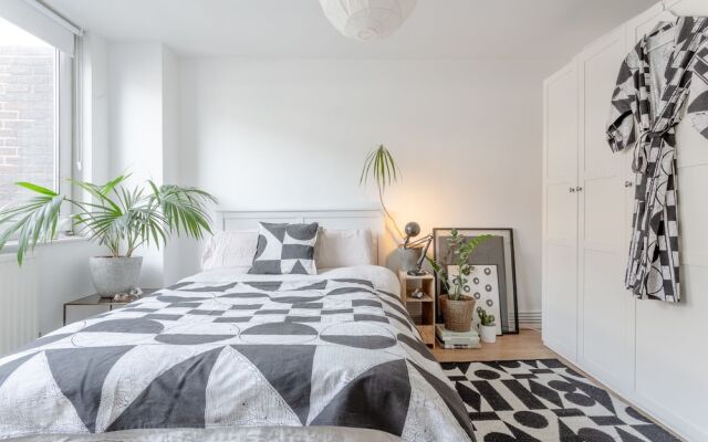 Arty 4 Bedroom Flat Minutes From Old Street